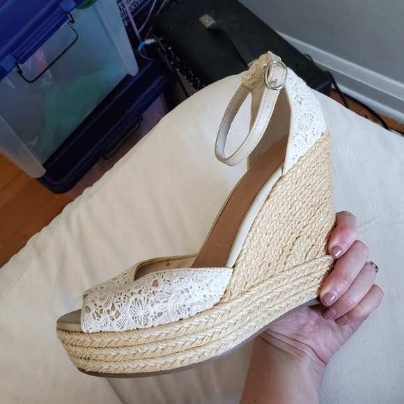 Aldo white and cream crocheted wedges CUT SMALL - Picture 4 of 4